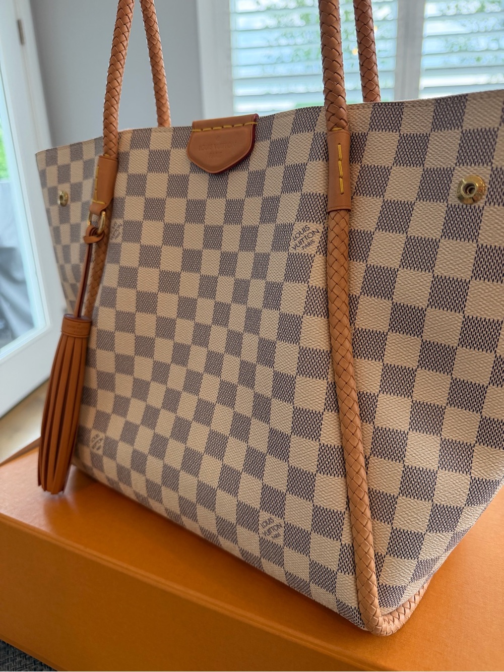 Louis Vuitton Propriano - Picture 8 of 14